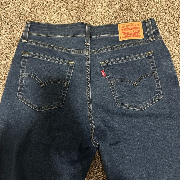 Levi's Blue Flare Wide Leg Jeans with Gradient Wash - Picture 4 of 6